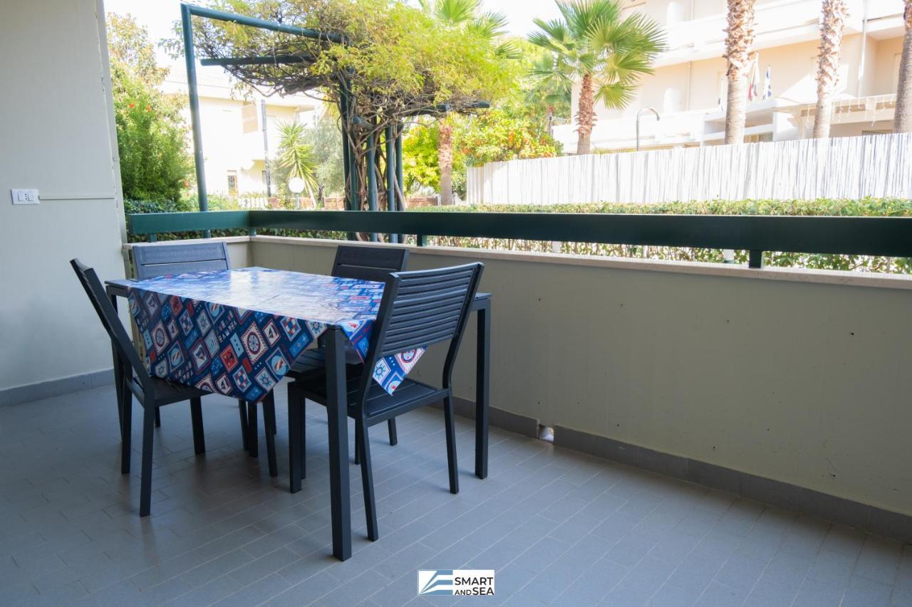 Smart And Sea Gardens Apartment Tortoreto Екстериор снимка